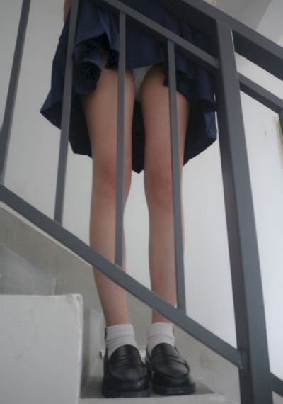 娇小性色_高清完整版免费在线观看