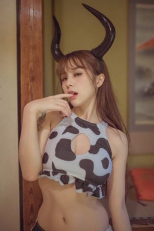 楼梯间被h肉邻居_高清蓝光在线观看
